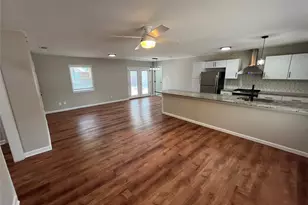 3218 Maple Dr, Garland, TX 75042 - Photo 3