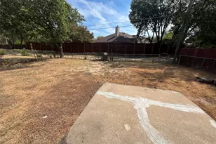 3218 Maple Dr, Garland, TX 75042 - Photo 21