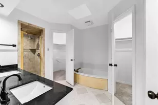 2408 Castle St, Irving, TX 75038 - Photo 23