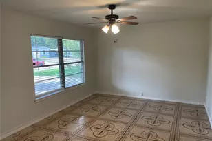 1512 Hilltop Dr, Garland, TX 75042 - Photo 7