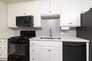 713 Shelmar Dr, Euless, TX 76039 - Photo 15
