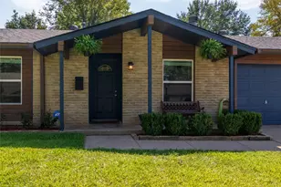 713 Shelmar Dr, Euless, TX 76039 - Photo 5