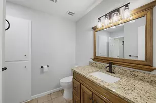 5005 Fall River Dr, Fort Worth, TX 76103 - Photo 29