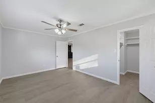 5005 Fall River Dr, Fort Worth, TX 76103 - Photo 23