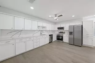 5005 Fall River Dr, Fort Worth, TX 76103 - Photo 13