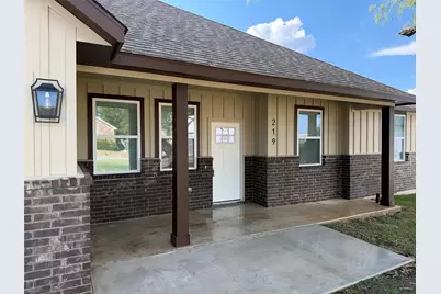 219 Lakeshore Drive, Runaway Bay, TX 76426 - Photo 9