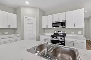 901 Boll Weevil Dr, Cleburne, TX 76031 - Photo 9