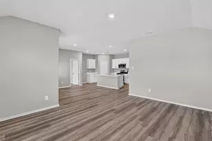 901 Boll Weevil Dr, Cleburne, TX 76031 - Photo 11