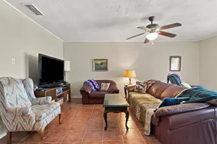 100 Harbor Dr, Runaway Bay, TX 76426 - Photo 7