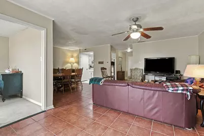 100 Harbor Drive #104, Runaway Bay, TX 76426 - Photo 9