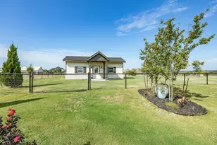 317 Kenyon Ct, Granbury, TX 76049 - Photo 35
