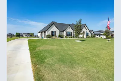317 Kenyon Court, Granbury, TX 76049 - Photo 3