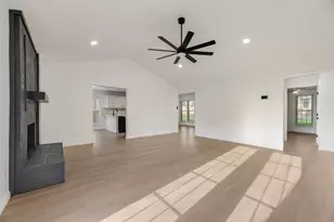 3711 Grasmere Dr, Carrollton, TX 75007 - Photo 7