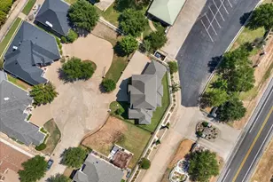 4305 Shale Bluff Ct, Granbury, TX 76048 - Photo 37