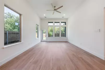 210 E Park Street, Little Elm, TX 75068 - Photo 11