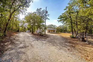 223 County Rd 3471, Paradise, TX 76073 - Photo 7