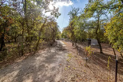 223 County Road 3471, Paradise, TX 76073 - Photo 5