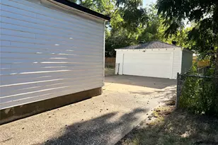 119 Nichols St, Irving, TX 75060 - Photo 11