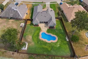 810 Woodcrest Dr, Ennis, TX 75119 - Photo 33