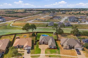810 Woodcrest Dr, Ennis, TX 75119 - Photo 35
