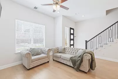 2917 Troutt Drive, Carrollton, TX 75010 - Photo 3
