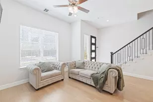 2917 Troutt Dr, Carrollton, TX 75010 - Photo 3