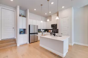 2917 Troutt Dr, Carrollton, TX 75010 - Photo 9