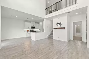 2737 Splendor Dr, Little Elm, TX 75068 - Photo 5