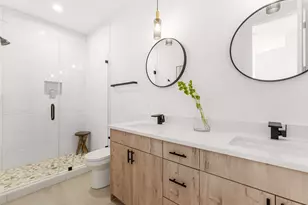 2015 N Prairie Ave, Dallas, TX 75204 - Photo 33