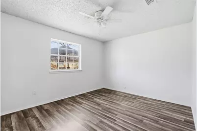 125 N Jessup Street, Alvarado, TX 76009 - Photo 11