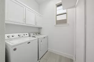 8261 Laflin Ln, Dallas, TX 75231 - Photo 25