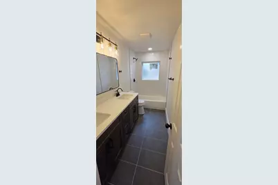 1607 Laura Road, River Oaks, TX 76114 - Photo 5