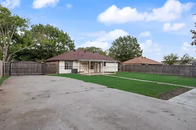 203 Creekstone Court, Seagoville, TX 75159 - Photo 19