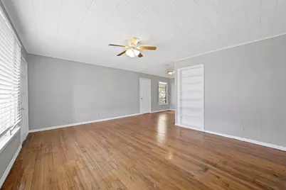 2305 8th Avenue, Fort Worth, TX 76110 - Photo 5