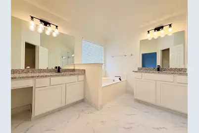 7960 Salmon Run Way, Fort Worth, TX 76137 - Photo 17