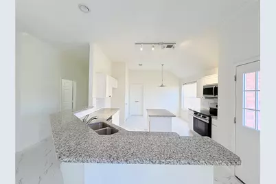 7960 Salmon Run Way, Fort Worth, TX 76137 - Photo 13