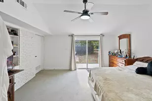 10 Beverly Ct, Bedford, TX 76022 - Photo 17