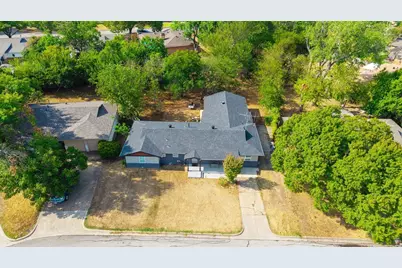 10 Beverly Court, Bedford, TX 76022 - Photo 35