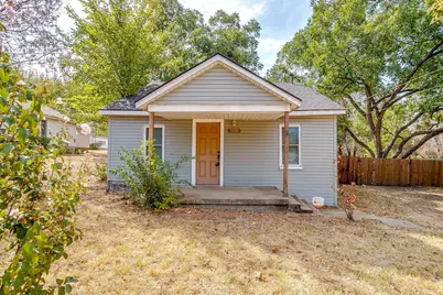 3318 Devalcourt Avenue, Forest Hill, TX 76119 - Photo 3