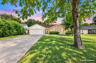 718 Southridge Ct, Grand Prairie, TX 75052 - Photo 1