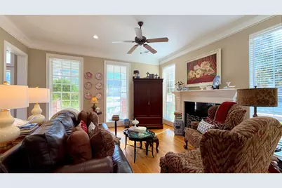 8 Griffith Court, Terrell, TX 75160 - Photo 5