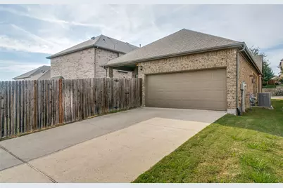3639 Chesterfield Street, Irving, TX 75038 - Photo 17
