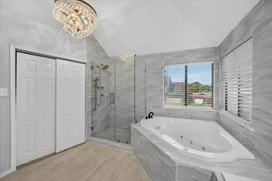 4301 Hudson Ave, Grand Prairie, TX 75052 - Photo 17
