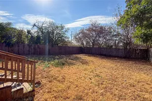 1805 El Paso St, Grand Prairie, TX 75051 - Photo 23