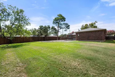 3204 Brown Trail, Bedford, TX 76021 - Photo 31