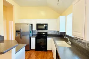 2077 Sundance Ct, Lewisville, TX 75067 - Photo 7
