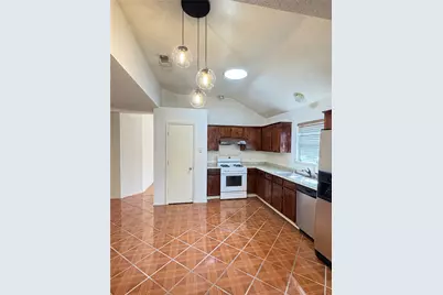 6006 Brook Forest Drive, Arlington, TX 76018 - Photo 9