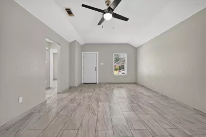 5304 Carol Avenue, Fort Worth, TX 76105 - Photo 5