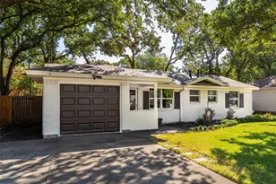 805 Clover Park Dr, Arlington, TX 76013 - Photo 3