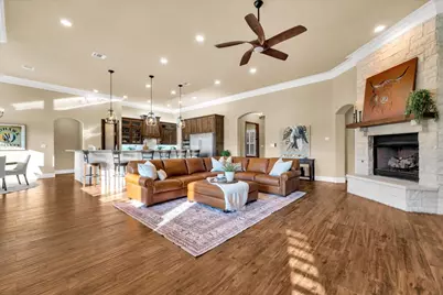 6410 Pinehurst Drive, Granbury, TX 76049 - Photo 11